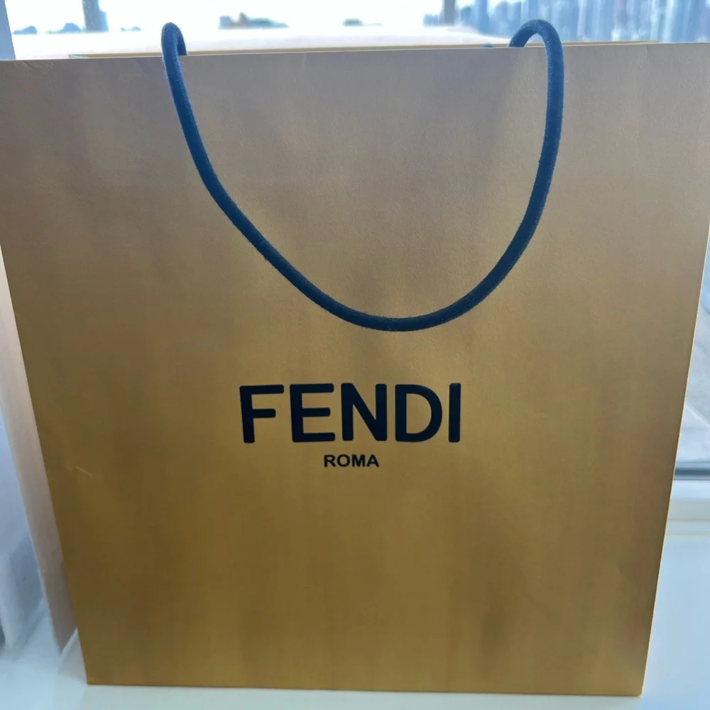 Fendi Shopping Bag & Ribbon - Picture 3 of 3